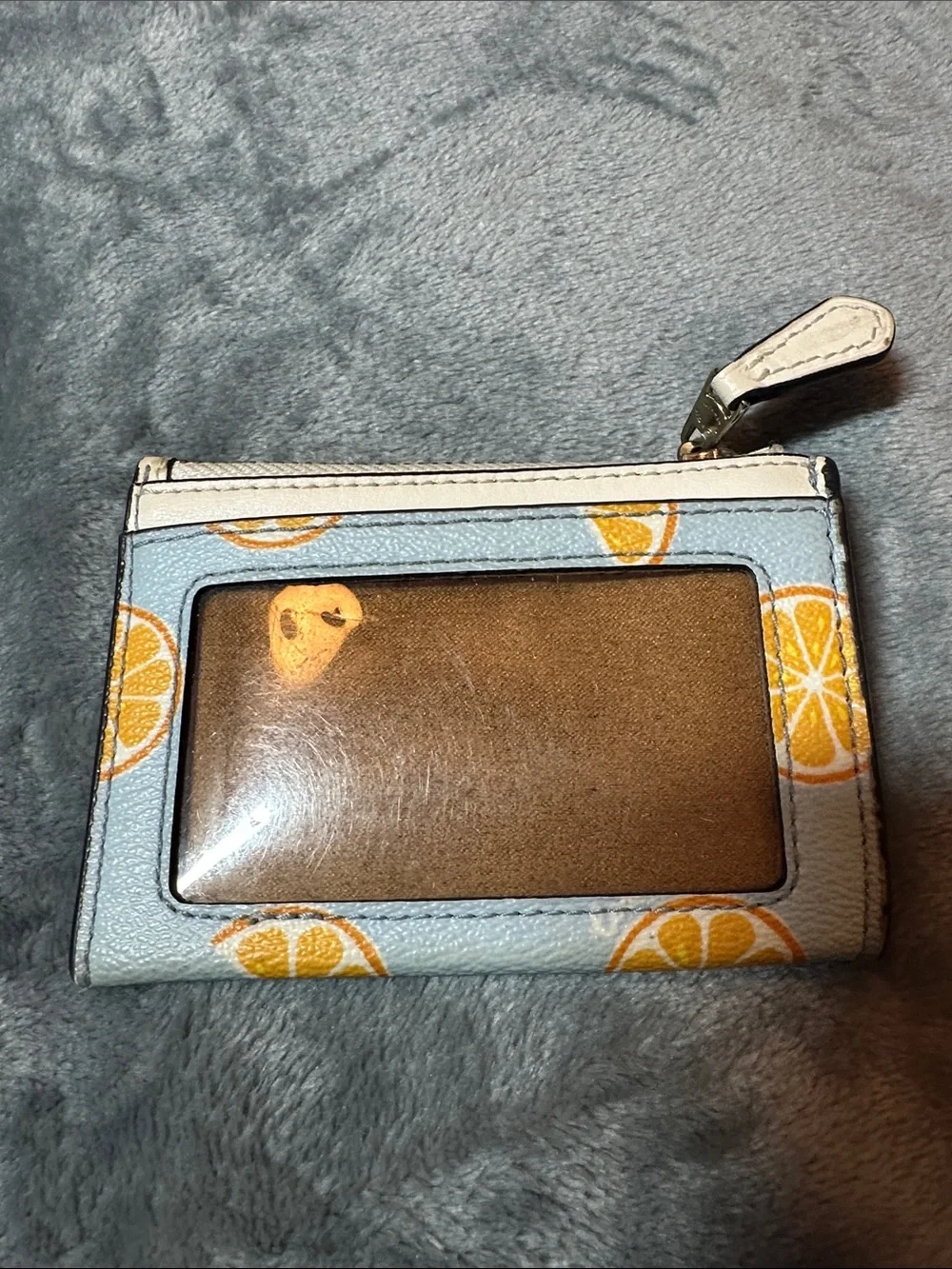EUC Coach Light Blue & White Lemon Print Card Case skinny mini 🍊